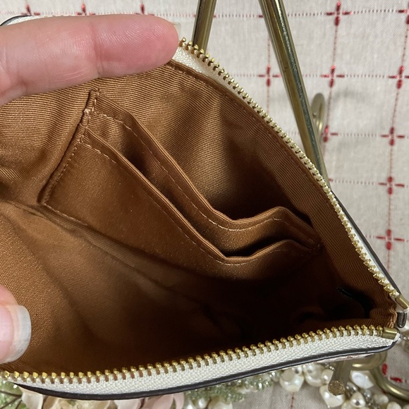 COACH Canvas & Leather Corner Zip Wristlet Small Wallet Clutch CF548 Ivory Chalk - Picture 4 of 6